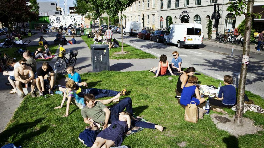 Big Terrace Apt -trendy Part Of Cph Leilighet